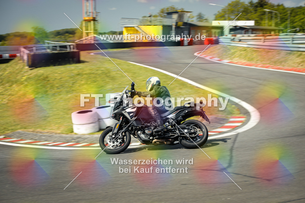 OBK_Mai_Volker_Adam-10621 | Hier findet Ihr Bilder von Touristenfahrten auf der Nürburgring Nordschleife oder von anderen Veranstaltungen die ich besucht habe. Viel Spass beim Durch Schauen 