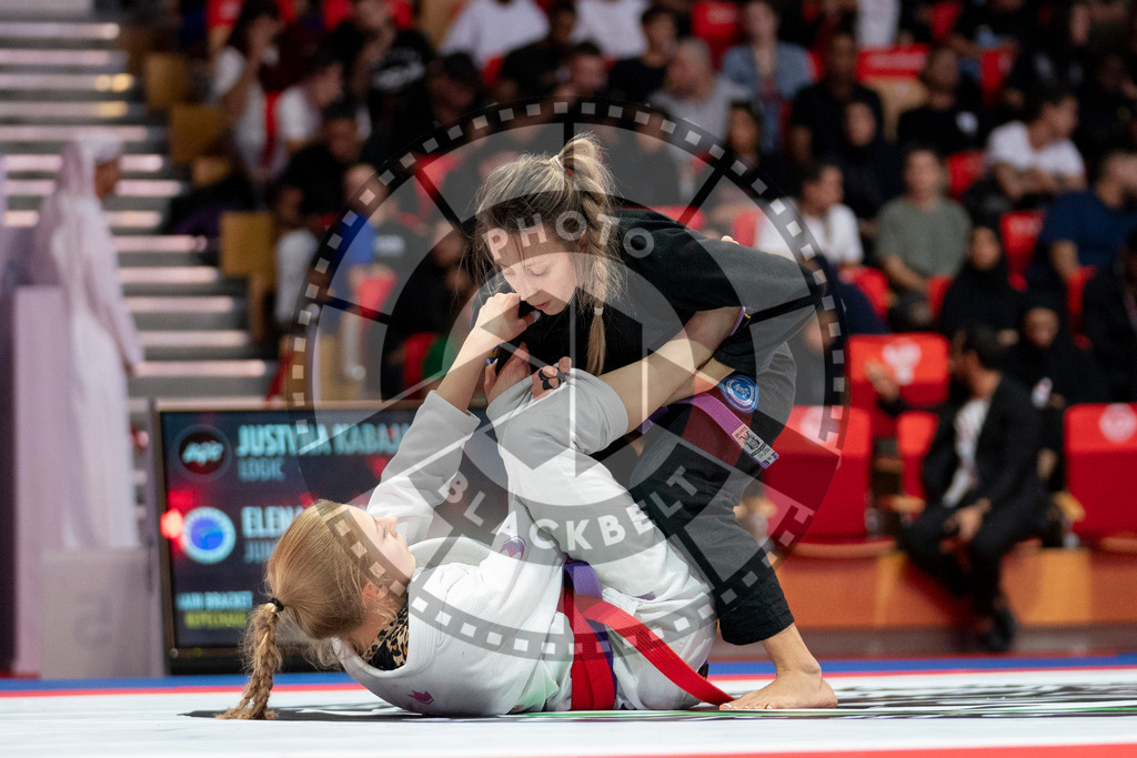 20231109PBB6252 | Fighters compete during the AJP World Professional Championship in the Mubadala Arena in Abu Dhabi, Arab United Emirates, on November 9, 2023.