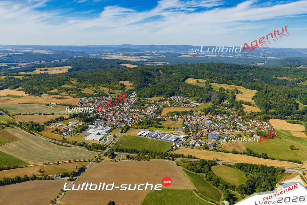 Luftaufnahme von Schmölz Küps Bild- Das Luftbild wurde 2025 vom UL-Flugzeug heraus erstellt ( keine Drohne ) - Hochauflösende Luftaufnahme -Nicht vergleichbar mit Google Maps oder Satelittenbilder- Die Geschenkidee !Mit Lizenz und Bildrechte bestellbar