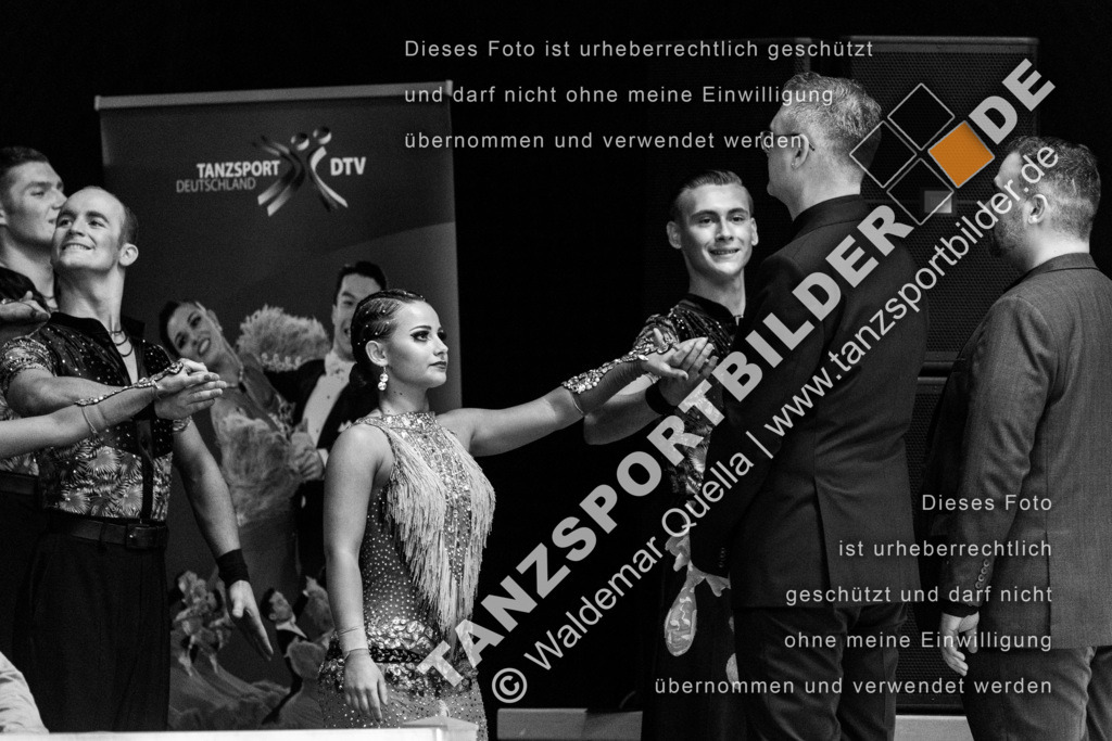 20230114-13917 | Hier finden Sie Tanz Bilder vom Latein und Standard Formationen tanzen. Sportbilder vom Tanzsport. Schöne Fotos und von Weltmeisterschaft, Europameisterschaft, Bundesliga, Regionalliga, Oberliga und Landesliga sowie von GOC Stuttgart, DanceComp, WM Bremen