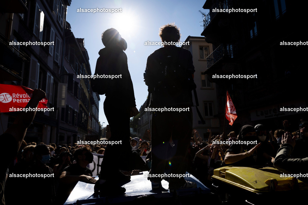 _B7A9749 | manifestation de lycéens à Strasbourg, le 6 octobre 2026, dans le cadre d’un mouvement national de protestation contre les conditions d’apprentissage. - Realisiert mit Pictrs.com