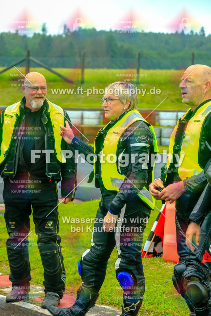 OBK-5958 | Hier findet Ihr Bilder von Touristenfahrten auf der Nürburgring Nordschleife oder von anderen Veranstaltungen die ich besucht habe. Viel Spass beim Durch Schauen 