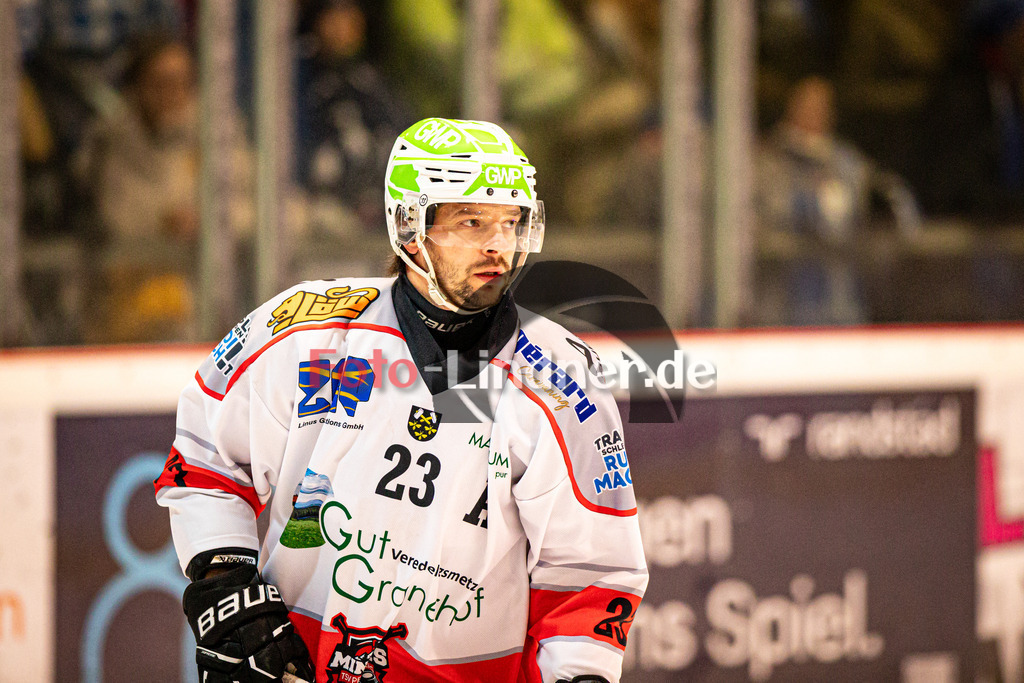 HC Landsberg RIVER KINGS gegen TSV Peißenberg MINERS | Eishockey Bayernliga Herren Vorrunde 2024/25, HC Landsberg RIVER KINGS gegen TSV Peißenberg MINERS, 20250103,Dejan VOGL (MINERS 23) Portrait, Freisteller,2025-01-03 in Landsberg am Lech (Eisstadion Landsberg)Dejan VOGL (MINERS 23)Copyright: WolfgangxLindner foto-lindner.de