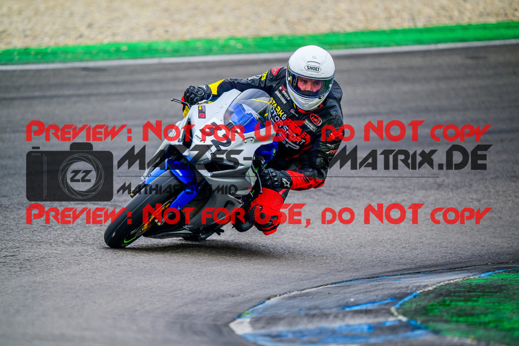 MaZZes_FotoMatrix_240614_6007705_4560 | ROT