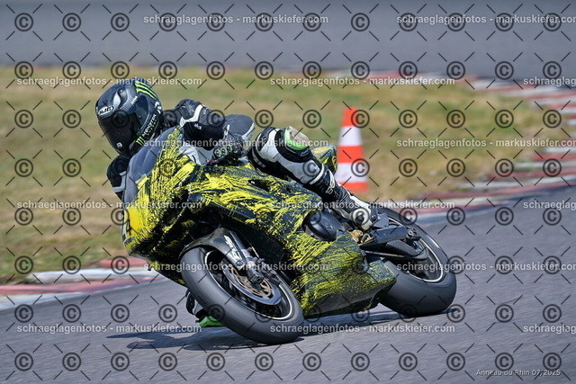 25bt04-1261 | markuskiefer.com - Realisiert mit Pictrs.com