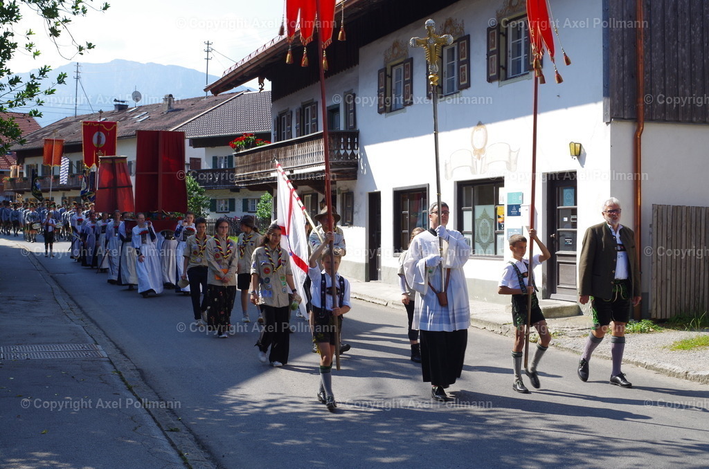 IMGP3588 | fotografiert von Axel PollmannLeonhardi Wallfahrt Benediktbeuern und Murnau, Fronleichnam, Fasching, Landschaft im Loisachtal und Benediktbeuern  - Realisiert mit Pictrs.com