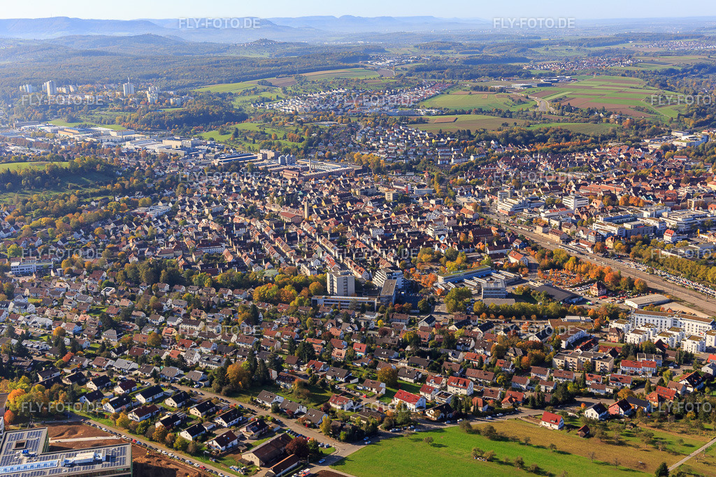 Stadtübersicht aus Norden | Luftbild: Stadtübersicht aus Norden in Nürtingen im Bundesland Baden-Württemberg in Deutschland. Foto: IMG_119206.jpg vom 14.10.2019 durch Werner Riehm/FLY-FOTO.de - Realisiert mit Pictrs.com