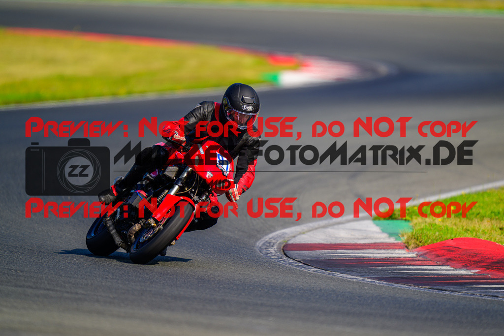 MaZZes_FotoMatrix_240725_6007705_8215 | BLAU