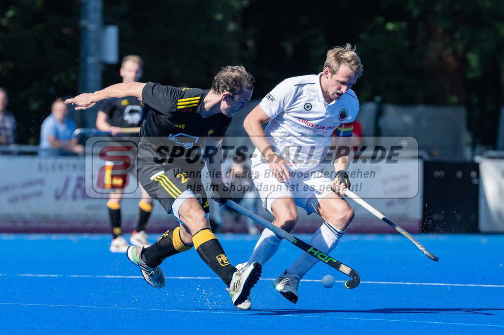 HK_20231001_104960 | 1.Bundesliga Herren Crefelder HTC - Harvestehuder THC am 1.10.2023 CHTC, Krefeld , Schippan Niclas ( Harvestehuder THC #22 ) , Niklas Wellen ( Crefelder HTC 10 )
