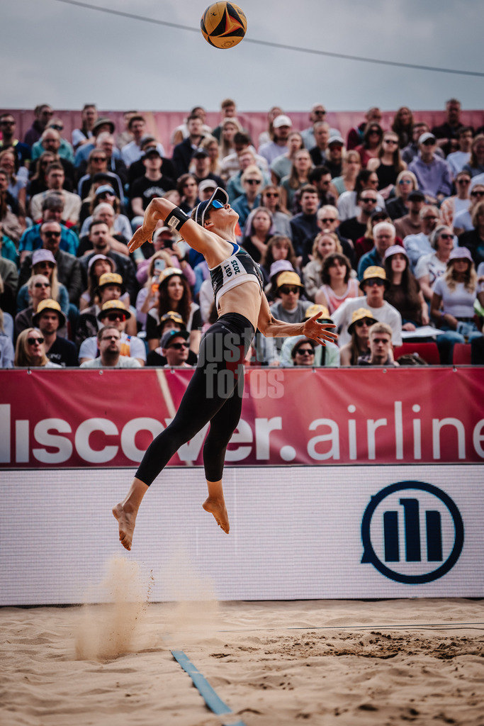 Beachvolleyball | Frauen | Allianz German Beach Tour 2025 | Tourstop Düsseldorf | 18.05.2025 | Cinja Tillmann beim Aufschlag