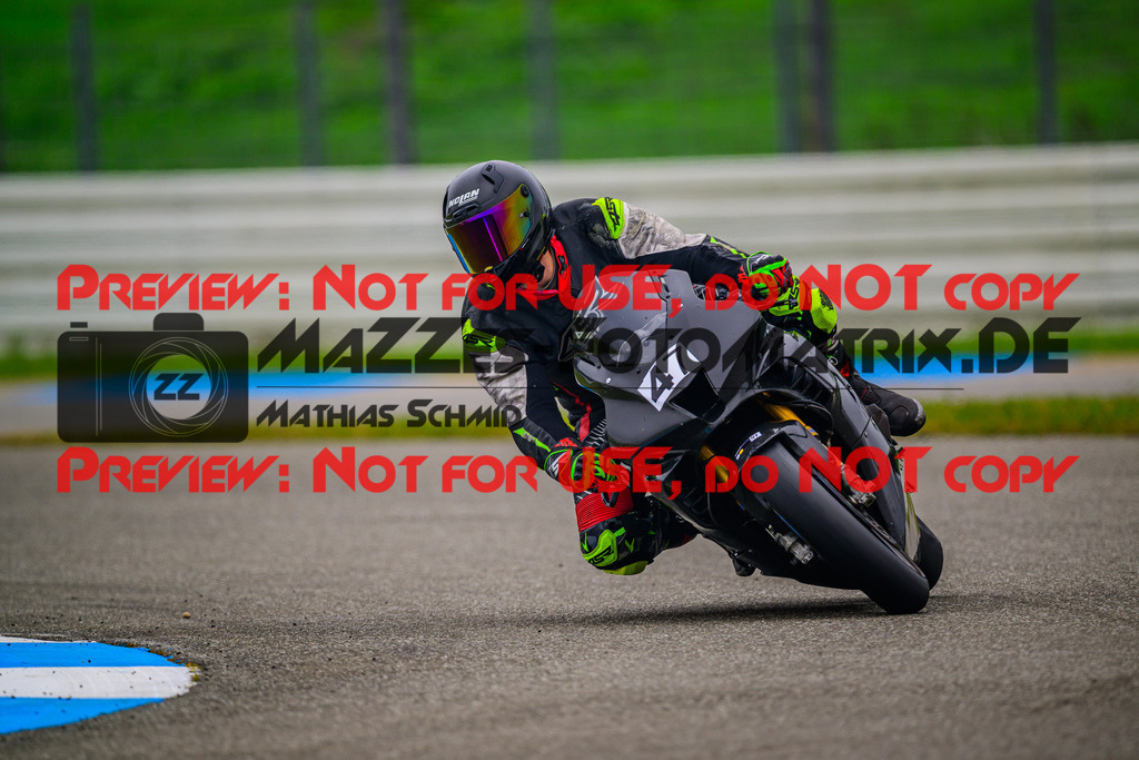 MaZZes_Fotomatrix_20250929_6007705_5761 | WEISS