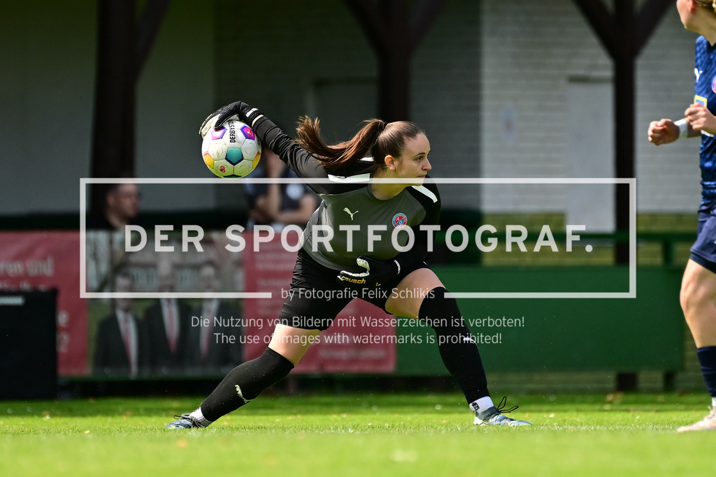 Fußball I Frauen I Saison 2025-2026 I Oberliga I 1. Spieltag I FC Jesteburg-Bendestorf - SV Ahlerstedt-Ottendorf I 27022 | Der Sportfotograf. - Realisiert mit Pictrs.com