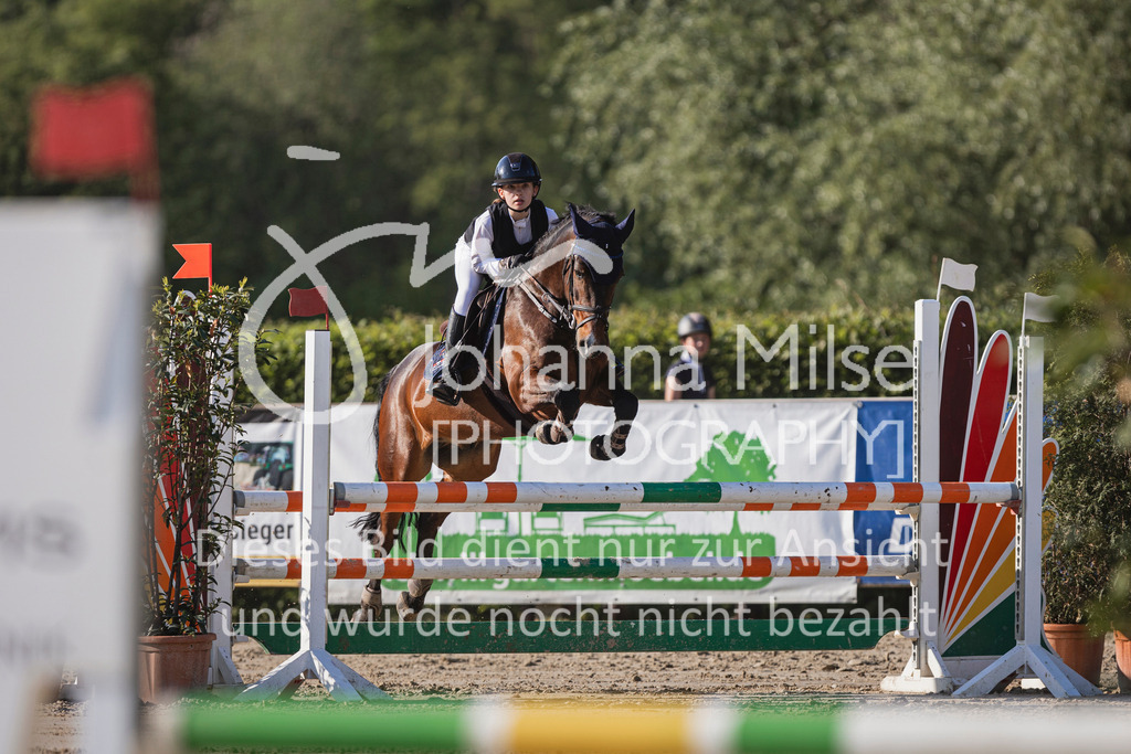 250501_MünsterHandorf_PonyTrophy-277 | Deine schönsten Turniermomente als professionelle Fotos! Entdecke hochwertige Pferdesport-Fotografie im Online-Shop. Jetzt Fotos finden & bestellen!