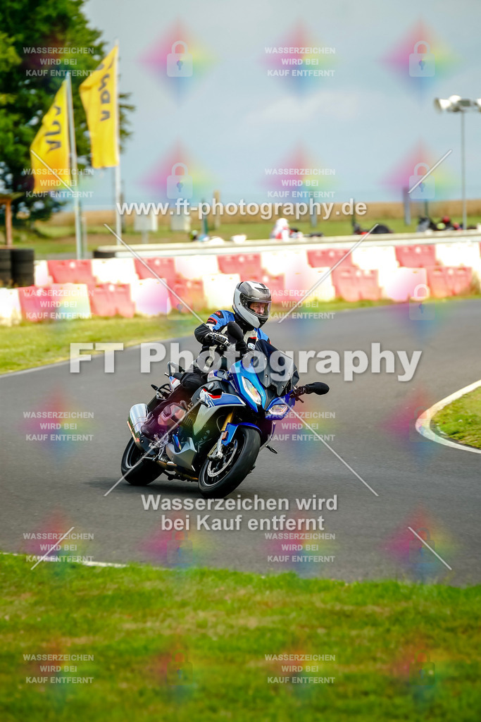 VBK-4504 | Hier findet Ihr Bilder von Touristenfahrten auf der Nürburgring Nordschleife oder von anderen Veranstaltungen die ich besucht habe. Viel Spass beim Durch Schauen 