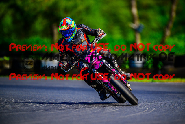 MaZZes_FotoMatrix_240511_6007705_5487 | UE40