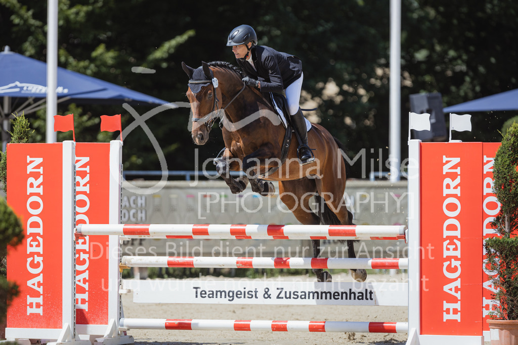 220728_BHO_BronzeTour_L-Stil_1-343 | Deine schönsten Turniermomente als professionelle Fotos! Entdecke hochwertige Pferdesport-Fotografie im Online-Shop. Jetzt Fotos finden & bestellen!