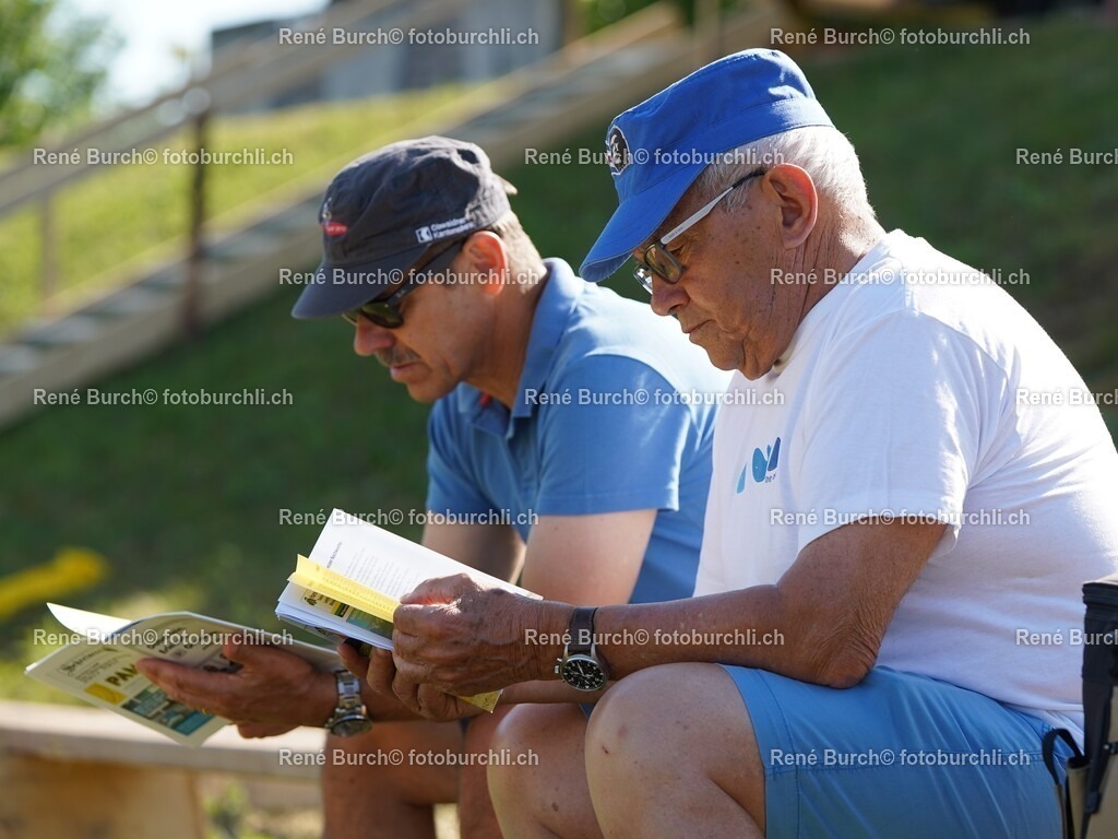 3 | René Burch leidenschaftlicher Fotograf aus Kerns in Obwalden.  Hier finden sie Sport, Landschaft und Natur Fotografie.
 - Realisiert mit Pictrs.com