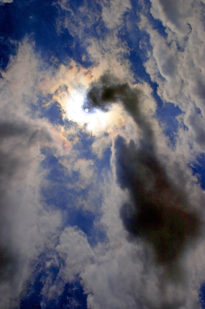 WolkenWort 35_ETwolke_ | Wolkenwort # 35
Wolkenform über Rammersweier, Offenburg, Deutschland, April 2004
Fotoausstellung WOLKENWORTE, Oberbank Salzburg, Alter Markt 4, 30.5.-30.6.2006. Eine veranstaltung der Europagesellschaft, Salzburg