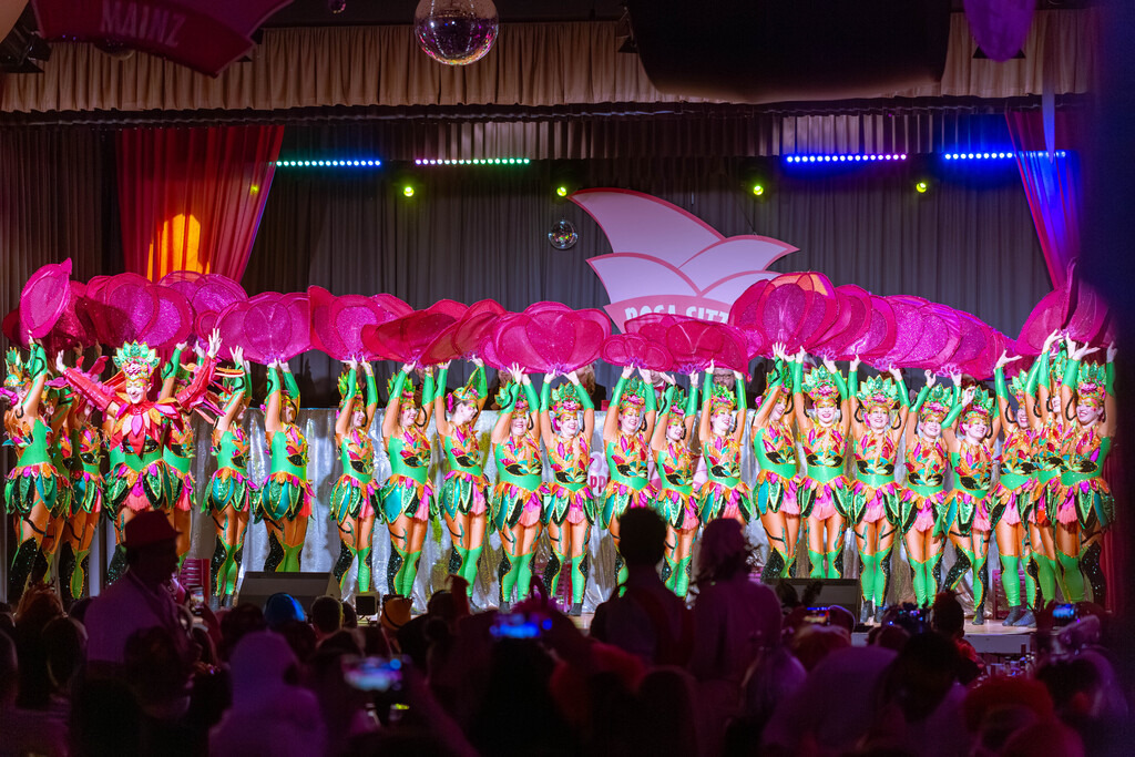 RosaSitzung-151 | Henke Visuals - Realisiert mit Pictrs.com