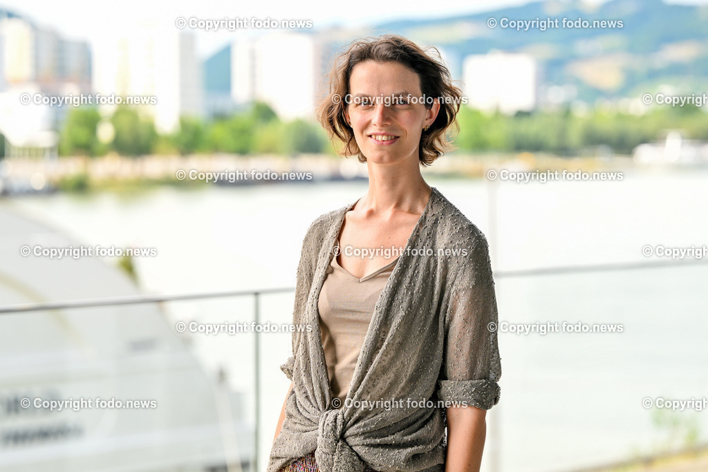 Isabella Bruckner (Theologin)_ 14.07.2023-1 | 14.07.2023, Linz, AUT, Isabella Bruckner, Theologin, im Bild Isabella Bruckner (Professorin fuer Christliches Denken und Spirituelle Praxis (Pensiero e forme dello Spirituale) am Paepstlichen Athenaeum Sant’Anselmo in Rom)