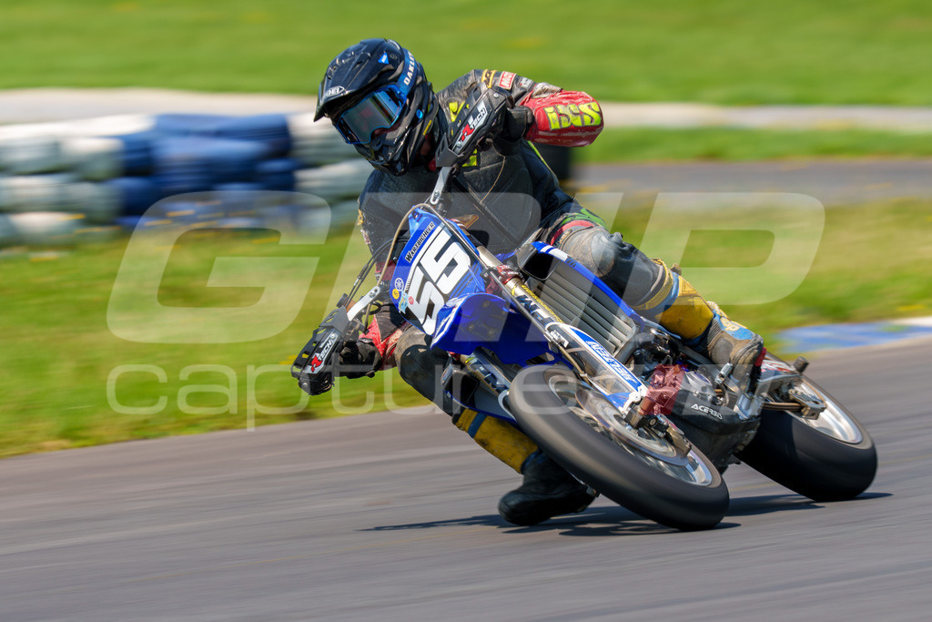 G-Cup + Supermoto Staatsmeisterschaft + Hungarian Supermoto Championship | GRIPcapture steht für authentische Sportfotografie in Österreich – für Momente, die mehr sind als Geschwindigkeit oder Ergebnis. Es geht um Emotion, Spannung, Fokus und den Augenblick, der oft nur einen Wimpernschlag dauert.Ob Motorsport, Teamsport oder 