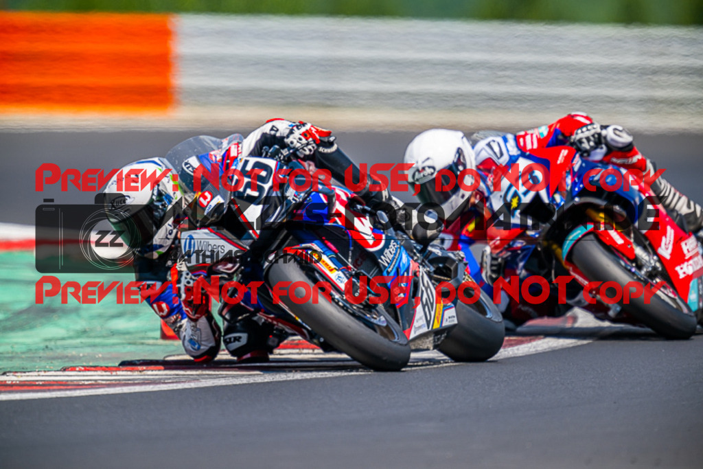 MaZZes_FotoMatrix_220626_0773 | IDM1000