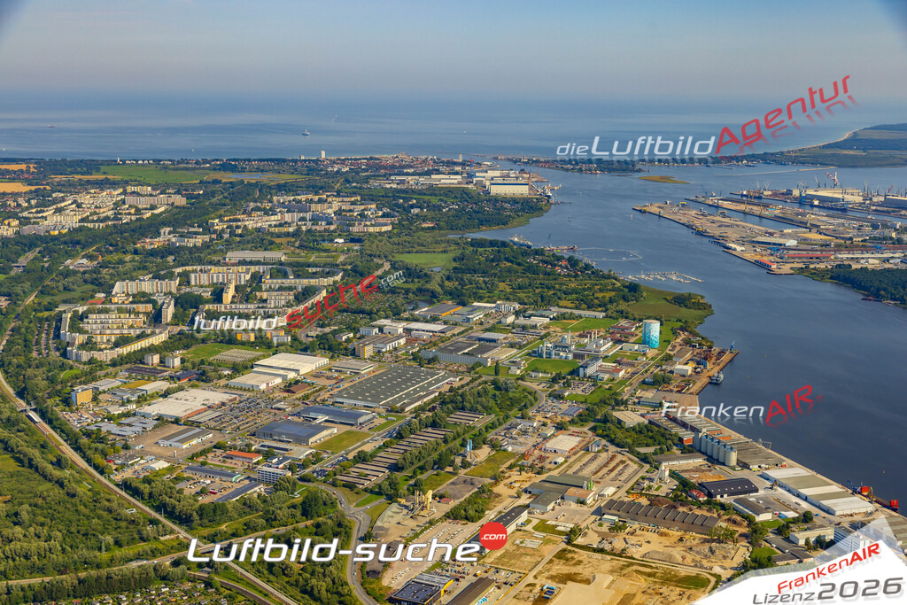 Luftbild Vs Google Maps  Schmarl  Rostock -Das Luftbild wurde 2025 vom UL-Flugzeug heraus erstellt ( keine Drohnenluftbilder ) - Hochauflösende Luftaufnahme -Nicht vergleichbar mit Google Maps oder Satelittenbilder- Die Geschenkidee !Mit Lizenz und Bildrechte bestellbar