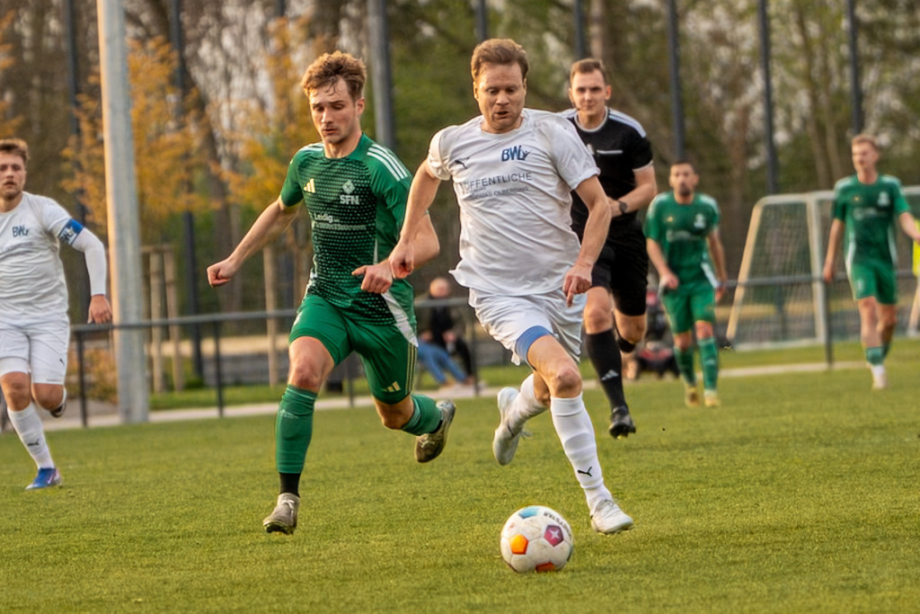 Fußball I Herren I Saison 2025-2026 I Landesliga Weser-Ems I 23. Spieltag I SFN Vechta - BW Lohne II I 01289 | jns.sportfotos - Realisiert mit Pictrs.com