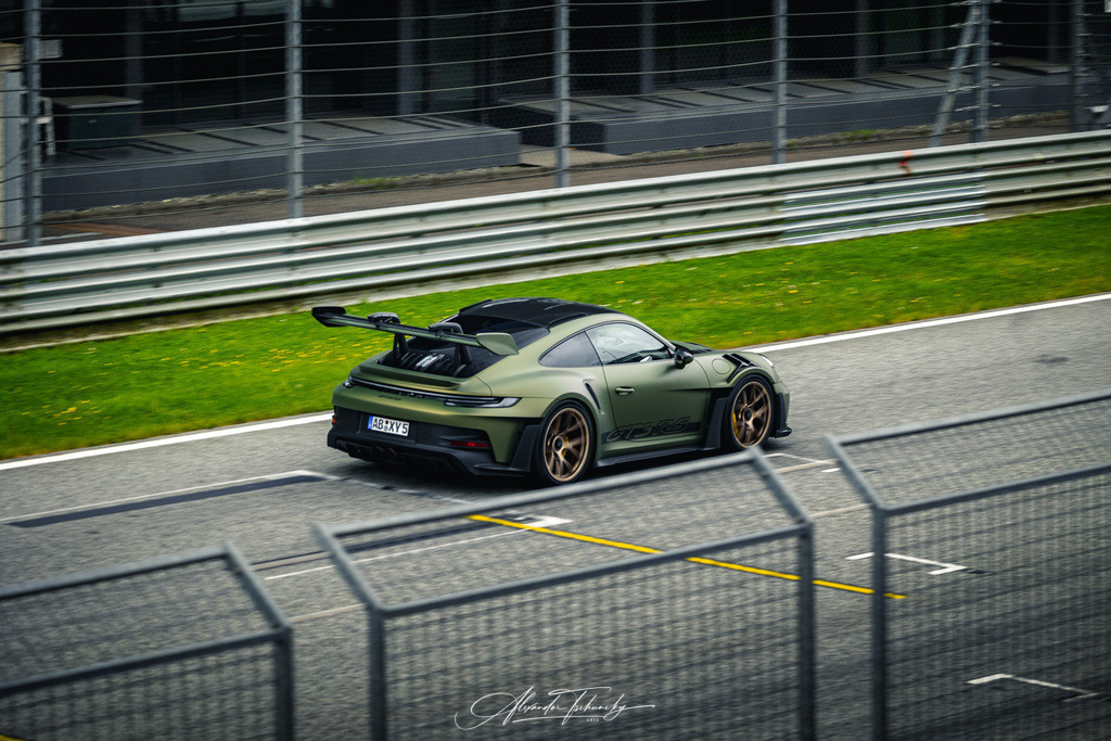 R6PZ0736 _Alexander Tschuncky | Entdecken Sie die faszinierende Welt von Alexander Tschuncky Arts: Kreative Fotografie, atemberaubende Automobilkunst und hochwertiger Bilderdruck. Lassen Sie sich inspirieren! - Realisiert mit Pictrs.com