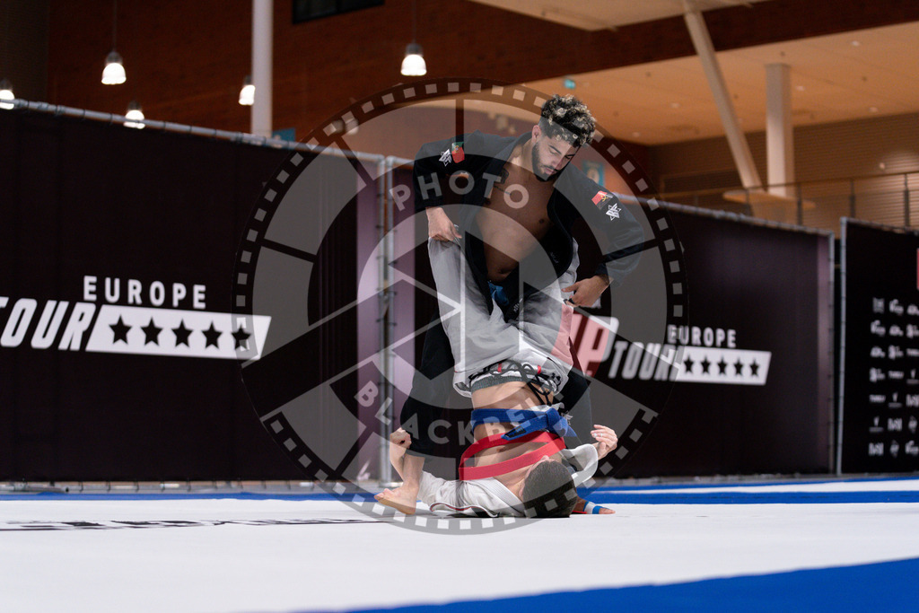 20241013PBB2035 | Athletes compete during the AJP Tour Europe Continental Jiu-Jitsu Amateurs & Masters Championship on October 13, 2024 in Almere near Amsterdam, Netherlands. © Chiara Dazi / photoblackbelt