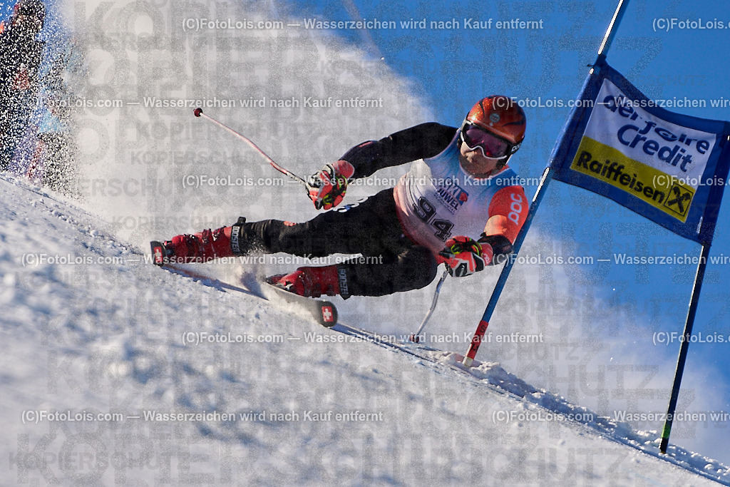 ALP4555_MASTERS-Cup_GS-A Herrn_Mihailovs Andrejs | (C)FotoLois.com, Alois Spandl. FIS Masters-Cup Wildschönau, Giant Slalom auf der Piste Schatzberg GS, Siegerehrung auf dem Dorfplatz Niederau, Sa 13. Januar 2024.