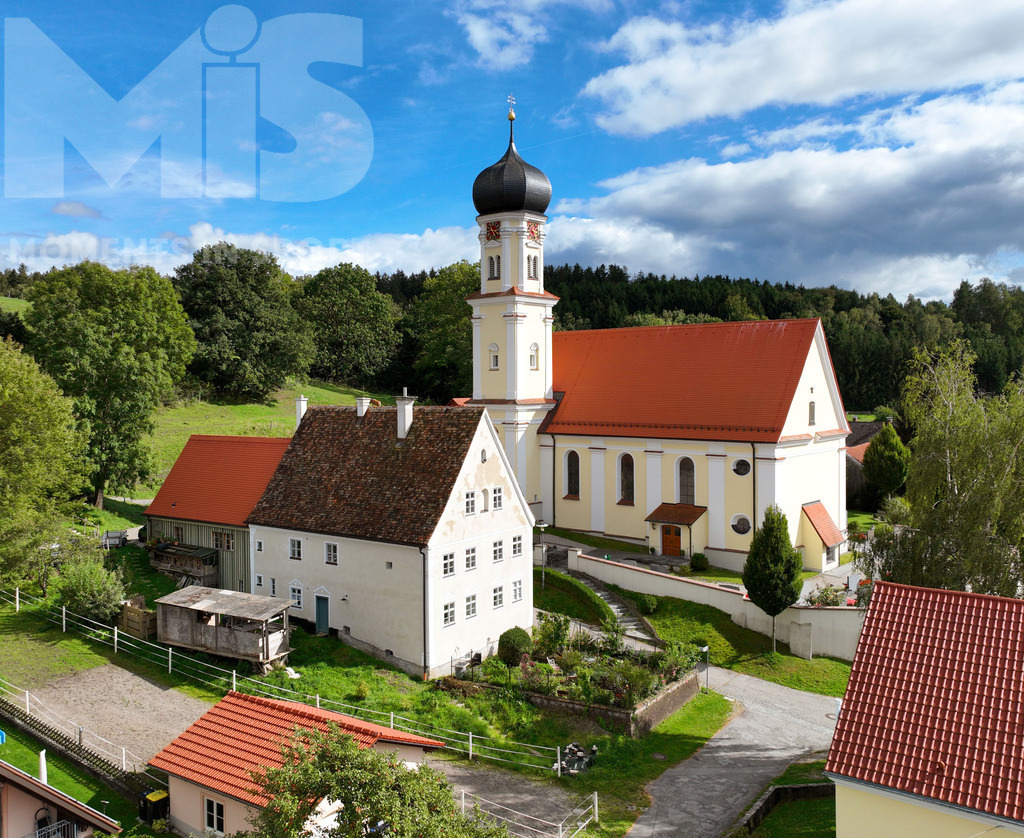 mis180220bf14.JPG | 20.09.2022, Mindelau bei Mindelheim (Unterallgäu), die renovierte Katholische Barockkirche "St. Jakobus der Ältere"  - Realisiert mit Pictrs.com
