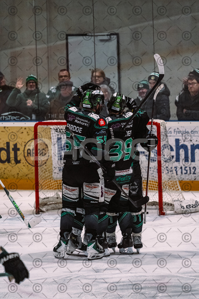 Alligators_vs_Erding_01_02_2026-64 | Höchstadt Alligators Fotogalerie: Eishockey-Action aus Franken. Professionelle Spielfotos, Portraits & Stadionbilder zum Download. Jetzt entdecken! - Realisiert mit Pictrs.com