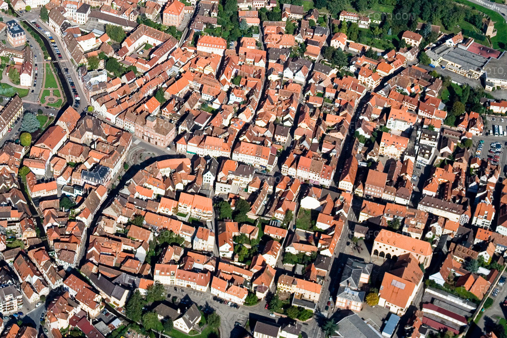 Aerial view: Main Street in Wissembourg in the state Bas-Rhin, France.Photo: IMG_4329.jpg taken on 10/08/2006 by Werner Riehm/FLY-FOTO.comResolution of the original: 3456 x 2304 px