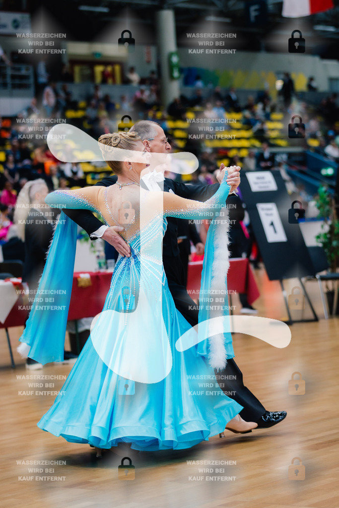 Hessen Tanzt WDSF Open Senior III Standard 115th (323) Maik Rose _ Katrin Rose (TSV Grün-Gold Erfurt)-2025-05-17-8121 | Webshop for digital downloads and prints of dance sport, event & show photographer Julian Link - Realisiert mit Pictrs.com
