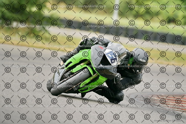 25bt05-0206 | markuskiefer.com - Realisiert mit Pictrs.com