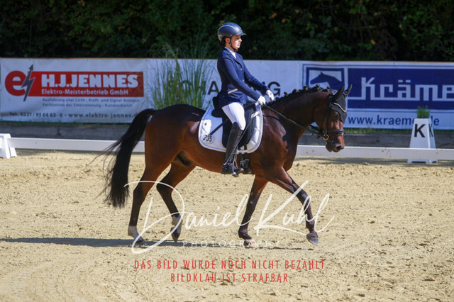 DKP41829 | Turniersportfotografie; Pferdefotografie; Dressurfotografie