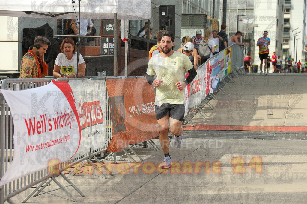 250920_1525_EX1_9351 | Sportfotografie im Rhein-Sieg Kreis, Köln, Bonn, NRW, Rheinland Pfalz, Hessen, etc. Unser Tätigkeitsfeld umfasst den Laufsport vom Volkslauf über den Marathon, Duathlon, Triathon bis zum Ultralauf wie Kölnpfad Ultra oder Schindertrail.