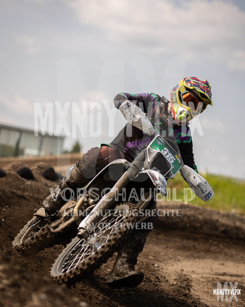 866A1345 | mxndyyvipix