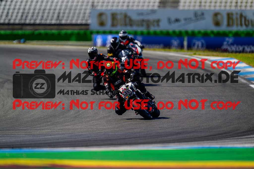 MaZZes_FotoMatrix_240615_6007705_4128 | ROT