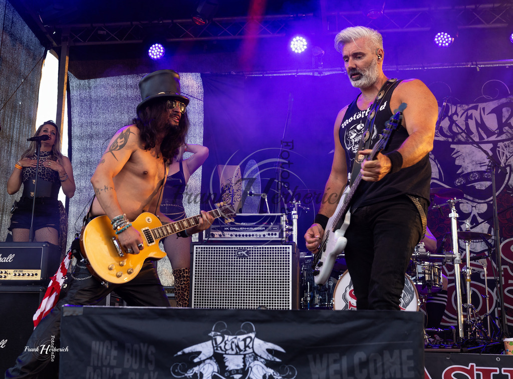 Slash n´Roses | Slash n´Roses - Realisiert mit Pictrs.com