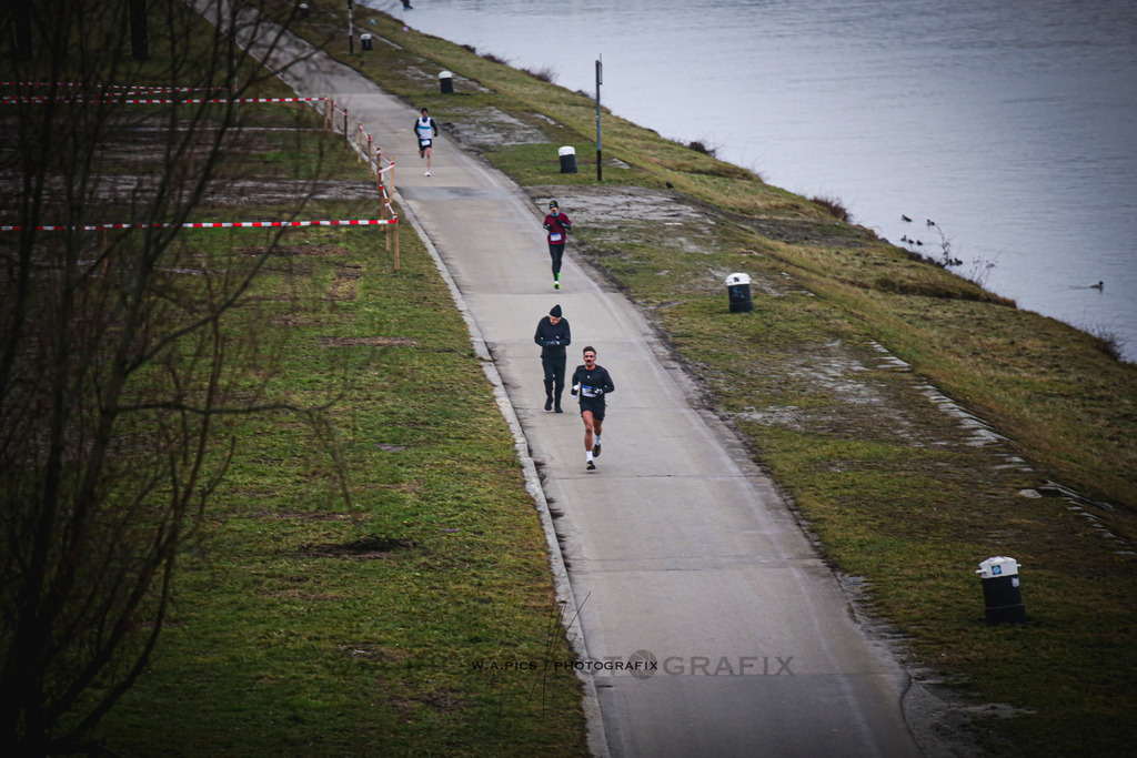 ..... | Linz, AUSTRIA,14. Dezember 25, ALOHA WINTERLAUF DEZEMBER 25 , Image shows: Photo: WAPICS / Andreas Willdoner