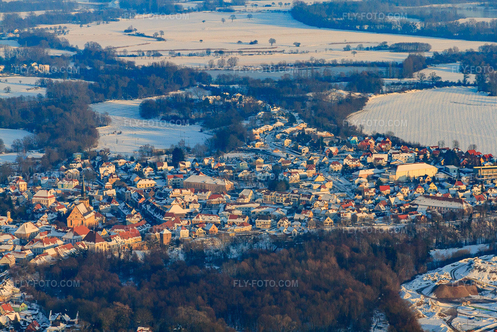 Aerial view: Town center seen from the west in winter with snow in the district Neulauterburg in Lauterbourg in the state Bas-Rhin, France.Photo: IMG_36689.jpg taken on 01/05/2011 by Werner Riehm/FLY-FOTO.comResolution of the original: 4752 x 3168 px