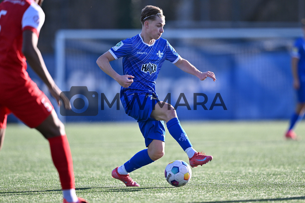 250305_EP__1546 | MWMARA - Realisiert mit Pictrs.com