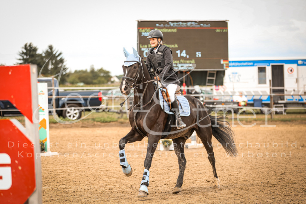 06.SoSpWB00357 | Leoni Ertmer Photography - Realisiert mit Pictrs.com