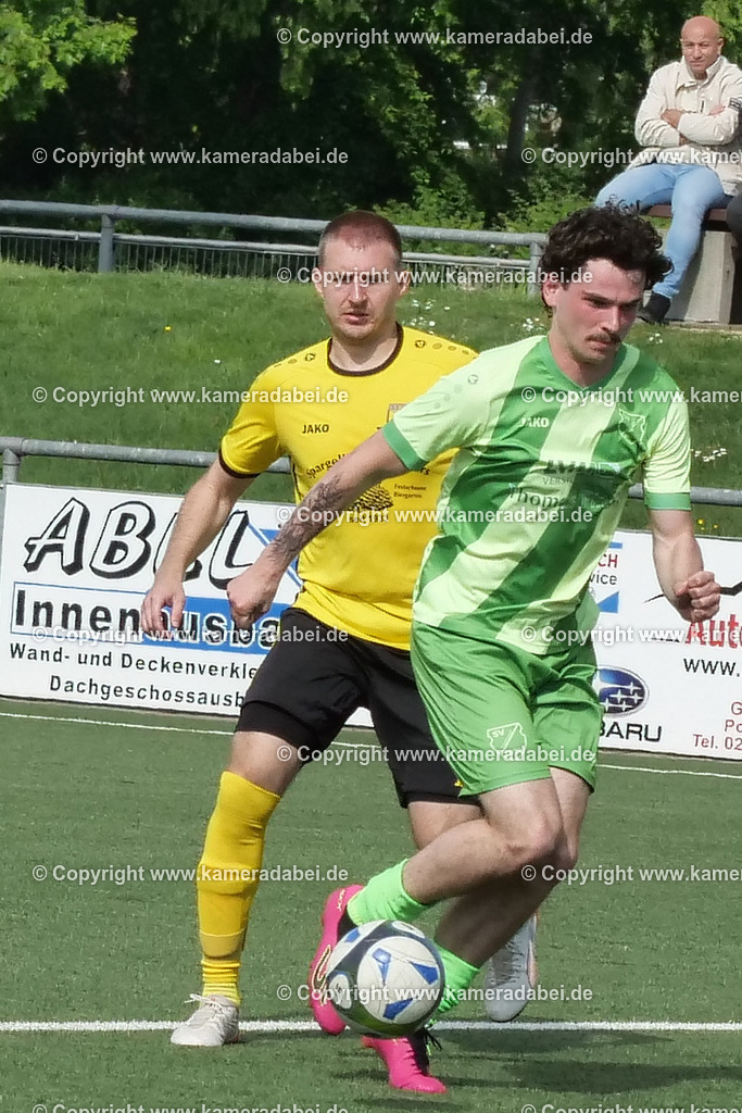 Fußball : Bezirksliga : SV 08/29 Friedrichsfeld - Borusia Veen am 10.05.2026 in Voerde Friedrichsfeld | Fußball : Bezirksliga : SV 08/29 Friedrichsfeld - Borusia Veen am 10.05.2026 in Voerde Friedrichsfeld - Realisiert mit Pictrs.com