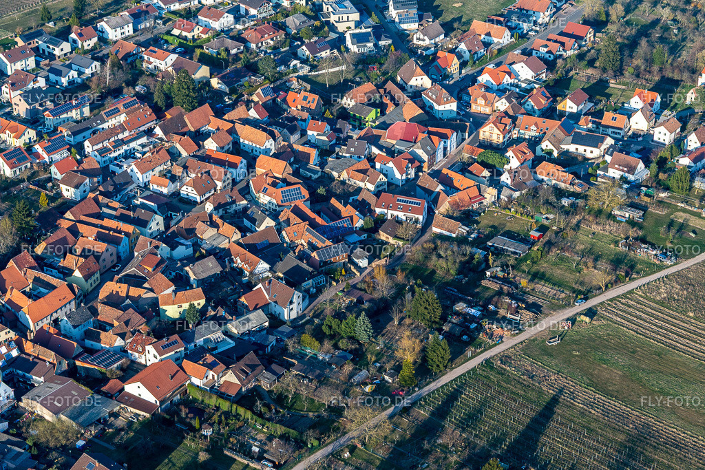 Staubgasse | Luftbild: Staubgasse im Ortsteil Arzheim in Landau im Bundesland Rheinland-Pfalz in Deutschland. Foto: IMG_130762.jpg vom 09.03.2022 durch ©2025 Werner Riehm fly-foto.de/copyright - Realisiert mit Pictrs.com