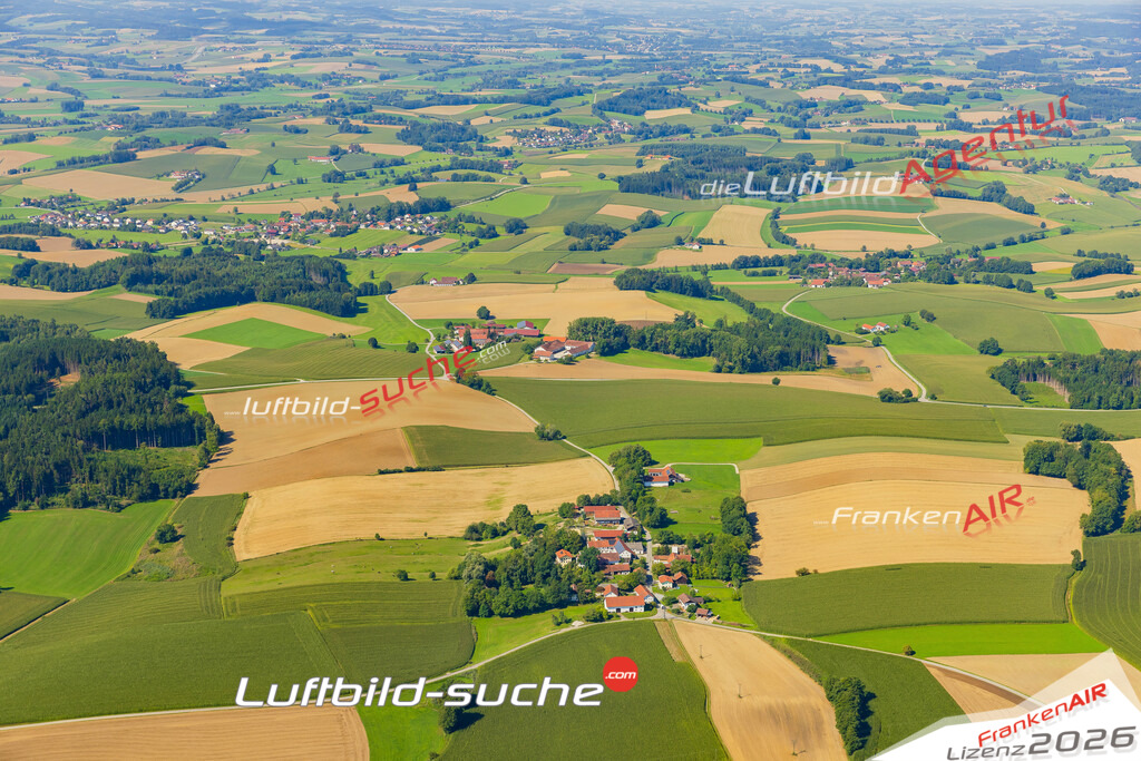 Luftaufnahme von Atzging Zangberg Bild- Das Luftbild wurde 2025 vom UL-Flugzeug heraus erstellt ( keine Drohne ) - Hochauflösende Luftaufnahme -Nicht vergleichbar mit Google Maps oder Satelittenbilder- Die Geschenkidee !Mit Lizenz und Bildrechte bestellbar
