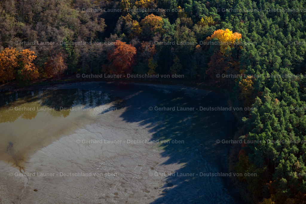 3808093 | Herbstliche Bäume an den Fischteichen bei Adelsdorf