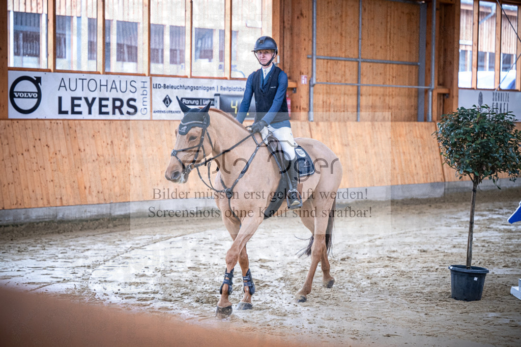 DOS_0368 | Entdecke hochwertige Reitturnierfotos von Foto Oger. Professionell, emotional und authentisch – jetzt Lieblingsmomente im Shop bestellen.Deutschlandweite Turnierfotografie. - Realisiert mit Pictrs.com